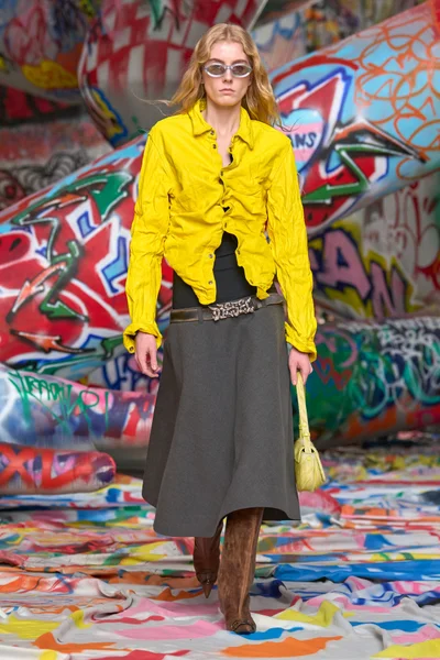Look 37